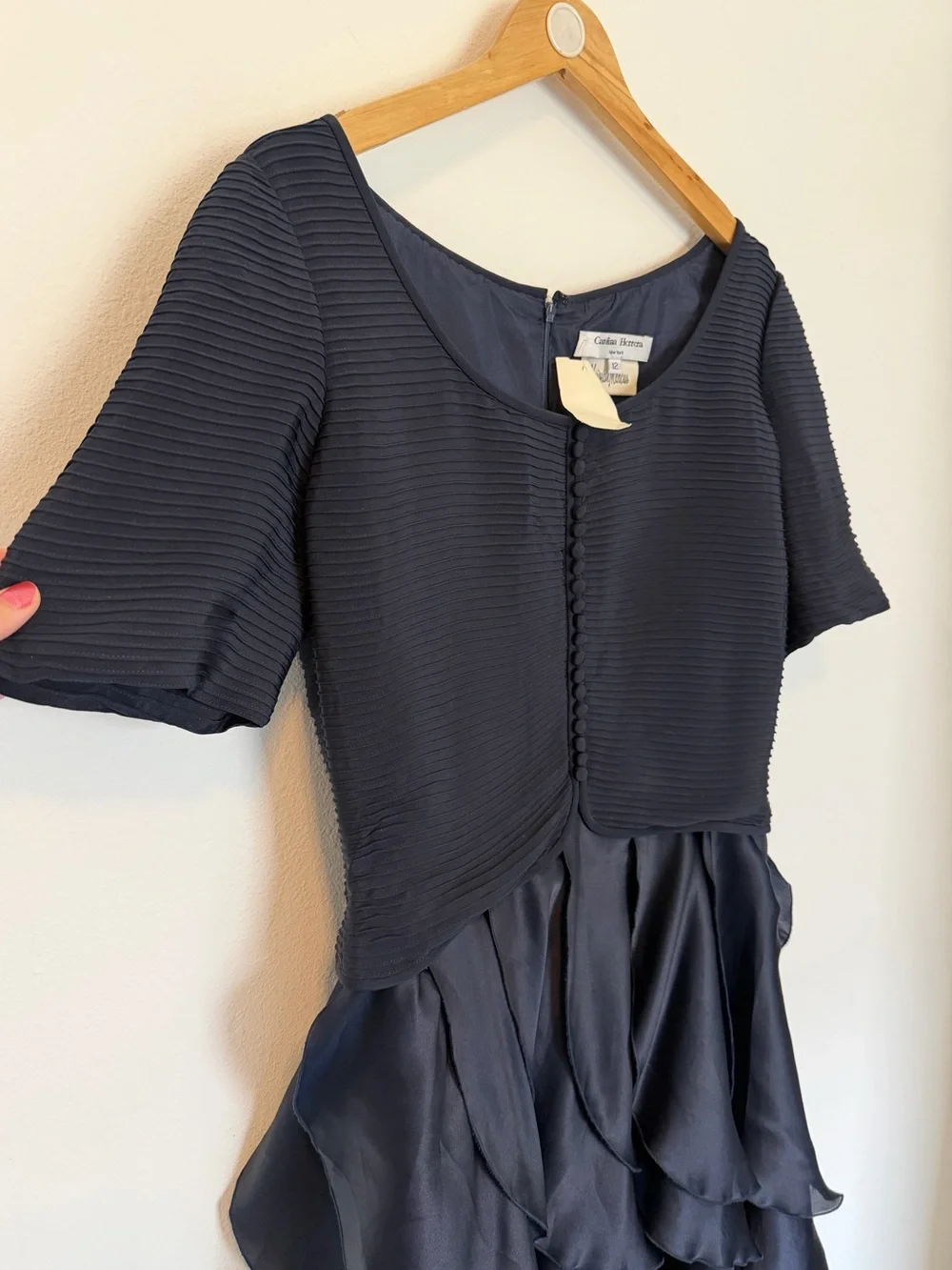 Carolina Herrera 100% Silk Navy Tiered Ruffle Evening Dress Pleated Bodice 12 - Picture 3 of 11